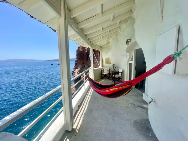 The Mermaid Hideaway<br />Traditional Cave Studio, Old Port, Fira, Santorini. <b  Mermaid cave apartment Old Port, Fira Cave vacation rental 624970561243277116