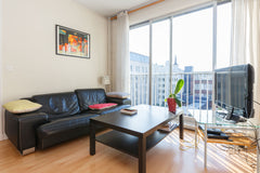 This fully furnished 1 bedroom is located right next to the Parc Monceau, lots o Paris, France Lovely place near Champs Elysees Entire rental unit vacation rental 24260