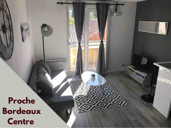Studio refait à neuf, très bien situé proche du centre ville de Bordeaux. <br /> Bordeaux, France ⭐️Charmant Studio proche Bordeaux centre⭐️ Entire rental unit vacation rental 28747605