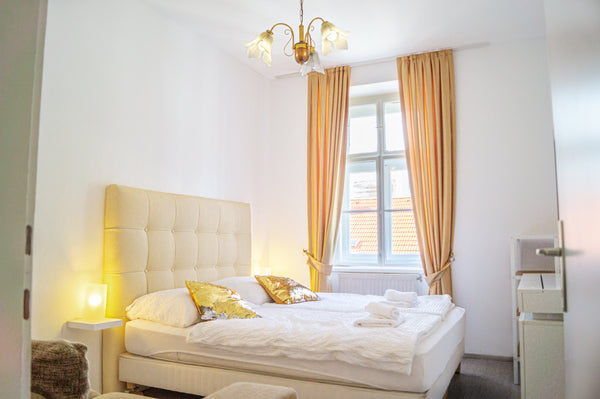 Eine schöne und moderne Zimmer Wohnung im Herzen Wiens 2 Minuten vom Schloss Bel Vienna, Austria Pleasant 2BR - Perfect for long stays Entire rental unit vacation rental 639958728806721336