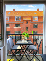 Bright, sunlit, hip, authentic and super cosy apartment, perfect for the couple, Copenhagen, Denmark Sunlit, hip & central apt right by the metro Entire rental unit vacation rental 31206184
