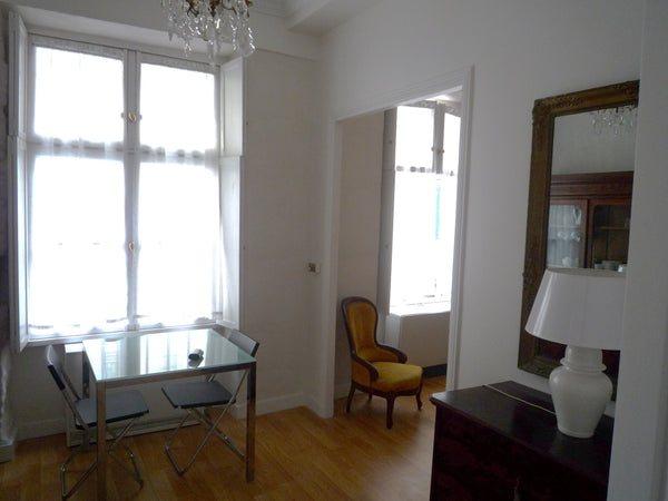 Studio 28 m², situated on the ground floor of a 18th century building, located i Paris, France Branca-Lauragais Entire rental unit vacation rental 2618342