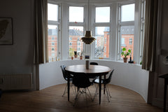 Bright, spacious and centrally located in CPH.<br /><br />Short walking distance Copenhagen, Denmark Bright, spacious apartmt w central location in CPH Entire condo vacation rental 15252399