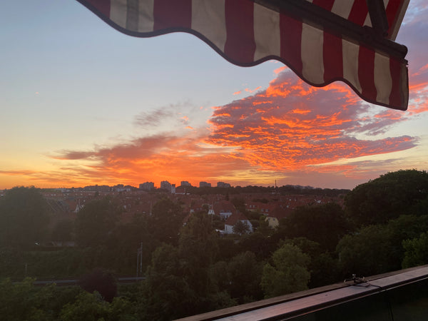 Enjoy the sunset from the balcony:) <br />Amazing 2-bedroom appartment with livi Copenhagen, Denmark Beautiful sunset from 7th floor! 2bedrooms/balcony Entire rental unit vacation rental 36163350