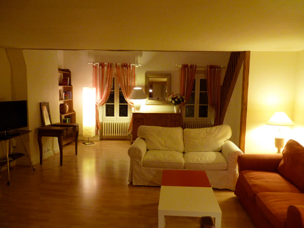 Le duplex est situé dans un charment petit immeuble, au troisième étage sans asc Paris, France Charmant duplex au coeur du village d'Auteuil Entire rental unit vacation rental 14990147