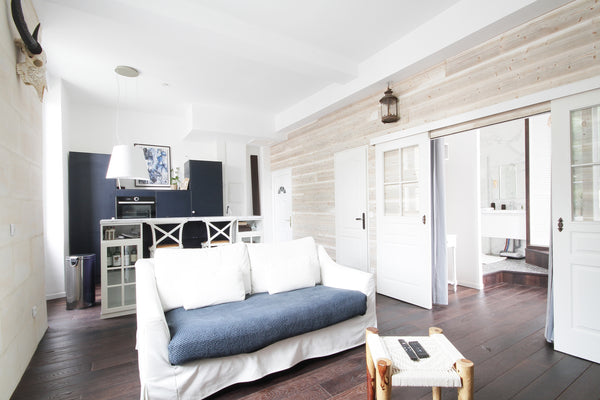 Appartement entièrement rénové, super lumineux, situé en plein cœur des Chartron Bordeaux, France 100% Centre+Clim+Tram+ Parking (optional) Entire rental unit vacation rental 18650126