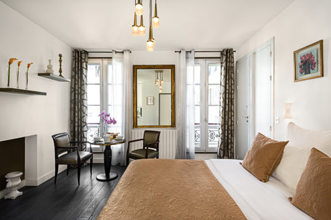 ATTENTION PLEASE - ONE WEEK MINIMUM POLICY (except for gaps and last minute book Paris, France Saint Germain Chic Studio Entire rental unit vacation rental 6041639