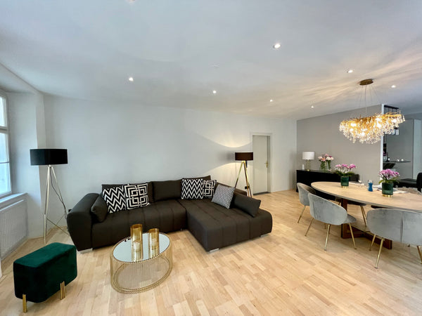 Enjoy a stylish experience at this centrally-located 2 bedroom place. Located ne Vienna, Austria Luxurious 2-Bed Apartment in the Centre Entire condo vacation rental 639701792161569207