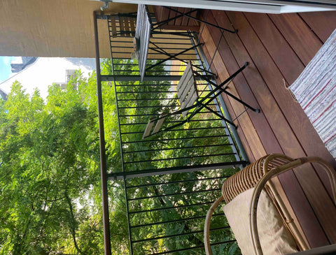 A cozy apartment located very central just 2 minutes Walk away from the Metro En  Skøn central lejlighed med stor altan og grøn gård Entire condo vacation rental 51298720