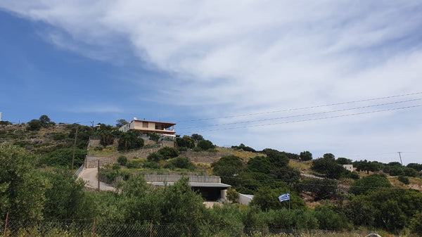 The apartment is located 2 km from the center of Agios Nikolaos.<br /><br /><b>T Agios Nikolaos, Greece House on the hill - Archos Place Entire rental unit vacation rental 32984074