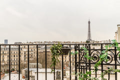 Duplex d'exception avec terrasse panoramique au pied de l'Arc de Triomphe. Vue p Paris, France Duplex avec terrasse d'exception - Vue Tour Eiffel Entire rental unit vacation rental 2417294