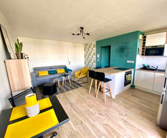 Superbe T2, entièrement équipé, idéal pour profiter d'une escapade citadine. <br France Superbe T2 avec Balcon et accès Piscine Privée ⭐️ Entire rental unit vacation rental 44054386