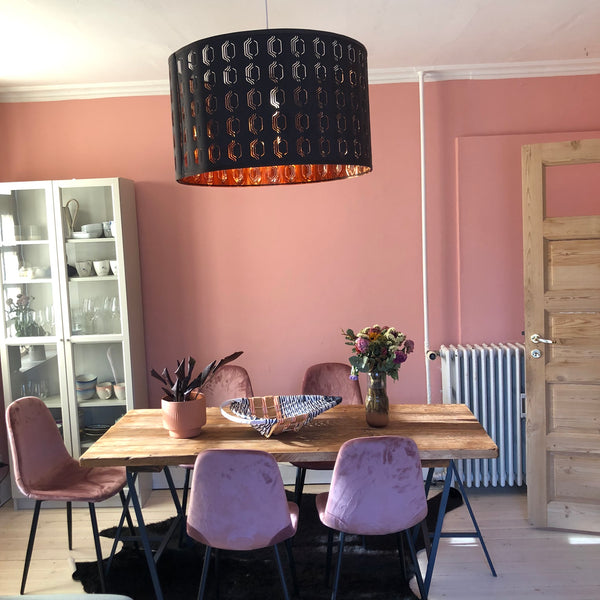 Nyd det simple liv i denne fredelige og centralt beliggende bolig.  Skøn lejlighed med altan og gårdhave Entire condo vacation rental 666298897850150769