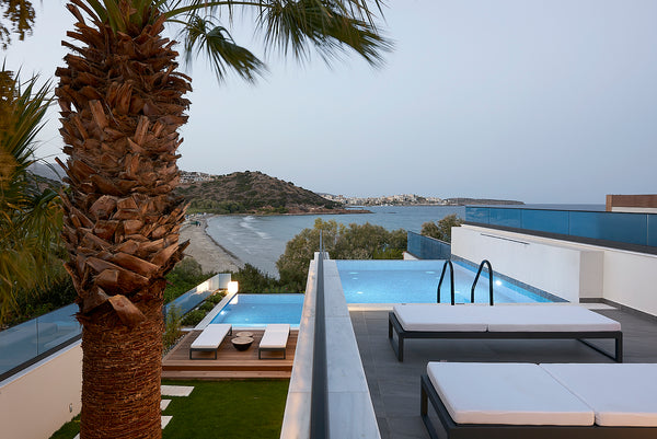 White Sand Villa is a 3 bedroom beach front VIlla, located at Almyros sandy beac Agios Nikolaos, Greece Beachfront 3 bedroom villa with a heated pool Entire villa vacation rental 45446540