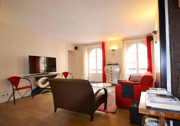 Welcome to my place and enjoy Paris very much!<br /><br /><b>The space</b><br /> Paris, France Comfortable family apartement at Montorgueil 85m2 Entire rental unit vacation rental 12640281