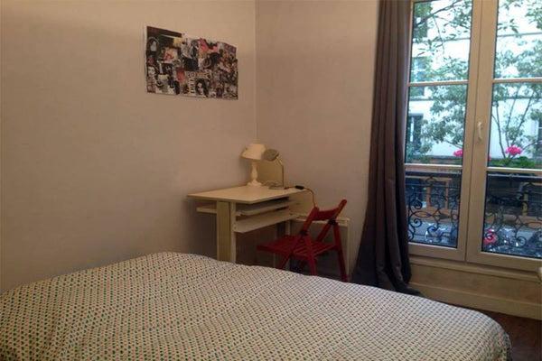 Vous apprécierez mon logement pour le quartier et la cuisine. Mon logement est p Paris, France Beautiful room close to the Canal Saint Martin Private room in rental unit vacation rental 13587640