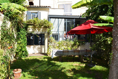 <b>The space</b><br />Charming apartment, in a stone traditional building, with  Bordeaux, France charming apartment with garden Entire rental unit vacation rental 1845964