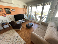 Notre appartement est situé proche des transports en commun et vous permettra ai Neuville-sur-Oise, France Appartement à 20 min de Bellecour Entire rental unit vacation rental 653996693562161190