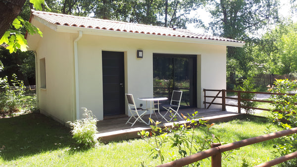 Nous sommes heureux de vous accueillir dans notre guest house, vous y trouverez  Pessac, France Forêt de Magellan - Guest House Entire guesthouse vacation rental 27462525