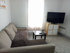 Petit appartement chaleureux et très bien situé, à 15 min de la gare St Jean et  Bordeaux, France T2  chaleureux à Bordeaux Entire rental unit vacation rental 18440660