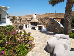 <b>The space</b><br />Distances<br />Ftelia beach 100 m<br />Mykonos town 5,5 km Greece Ftelia beach house Cycladic home vacation rental 36369563