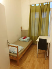 In dieser gemütlichen Unterkunft wirst eine tolle Zeit verbringen.  Single room next to city & Westbahnhof, metro U6 Private room in rental unit vacation rental 712356139526194402