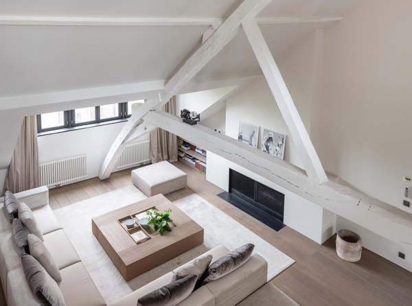 Located on the Place du Grand Sablon, this flat offers three bedrooms with a sur Thuin, Belgium Unique 295m2 penthouse on place du Sablon ! Entire rental unit vacation rental 705453862171564111
