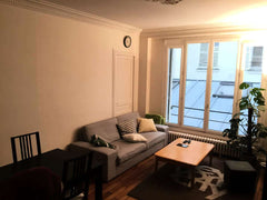 L'appartement est spacieux, au premier étage, avec deux chambres (dont une occup Paris, France Appartement cosy en plein coeur de Paris Private room in rental unit vacation rental 24059035