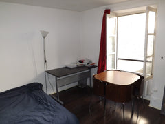 Je loue mon studio de 22m. L'appartement a l'avantage d'être frais en ces jours  Paris, France Studio meublé proche de Trocadéro Entire rental unit vacation rental 7201506