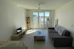 Charmant 2 pièces de 42m², pouvant accueillir de 2 à 4 personnes, à la fois lumi Bordeaux, France Appartement T2 - Arrêt de tram Champ de courses Entire rental unit vacation rental 600383503802560306
