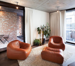 Situated in the centre of our lovely site in a beautiful architectural building  Brussels, Belgium Design studio with balcony. centre of Brussels. Room in boutique hotel vacation rental 31606078