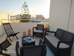 Lovely Terrace Apartment in the heart of town and steps away (200m) from the bea  Sunny Terrace Apartment Entire rental unit vacation rental 18410364