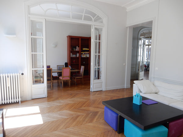 We provide you our apartment of 200 m2.<br />Ideal for a family with children of Paris, France ☀️ Perfect flat for families in Place des Ternes Entire rental unit vacation rental 18956180