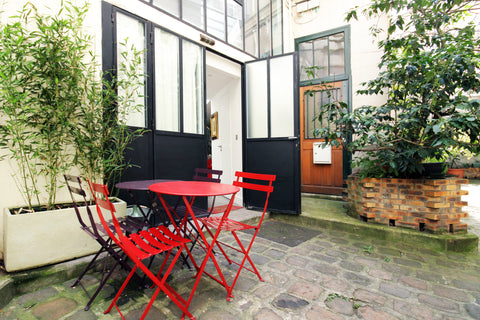 Atelier d'artiste en plein coeur du bas de Montmartre, à deux pas du Moulin Roug Paris, France Maison Paris Bas Montmartre Moulin Rouge Entire home vacation rental 1457899