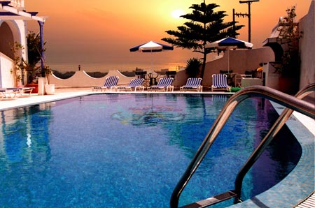 There is a double or twin bed in the room.<br /><br /><b>The space</b><br />Ther Greece Double or twin room in Santorini at Stavros villas Private room in serviced apartment vacation rental 36821962