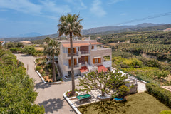 Welcome to "La Serena Residence & Farm" in a family atmosphere. Enjoy your vacat Rethimnon, Greece La Serena Residence & Farm Entire home vacation rental 11984748