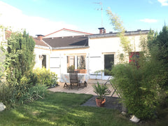 C'est une maison de quartier très calme dans une impasse sans vis à vis, en bord Gradignan, France Maison tranquille au milieu de la verdure Entire home vacation rental 29449997