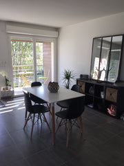 Appartement très chaleureux avec une décoration faite avec soin situé à 40 minut  Appartement très calme style industriel. Entire condo vacation rental 25090943