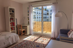 23 sqm. apt. with entrance, kitchen, bathroom (washing machine). View into big p Paris, France Bright apartment Canal de l'Ourcq Entire rental unit vacation rental 12862702