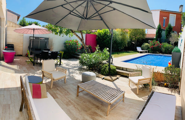 Bienvenus dans notre maison située quartier St Genès, à quelques stations de tra Talence, France Bordeaux : Maison en pierre avec piscine chauffée Entire home vacation rental 23119261