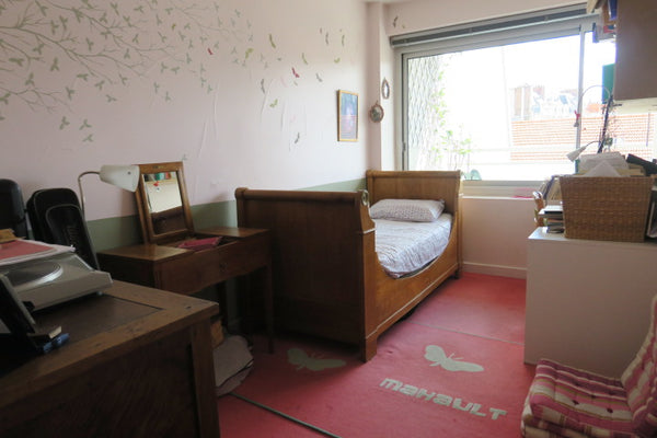 Une chambre sans vis à vis, avec une vue large sur les toits de Paris, plein sud France 1 chbre au pied de la tour Eiffel Private room in rental unit vacation rental 9542090