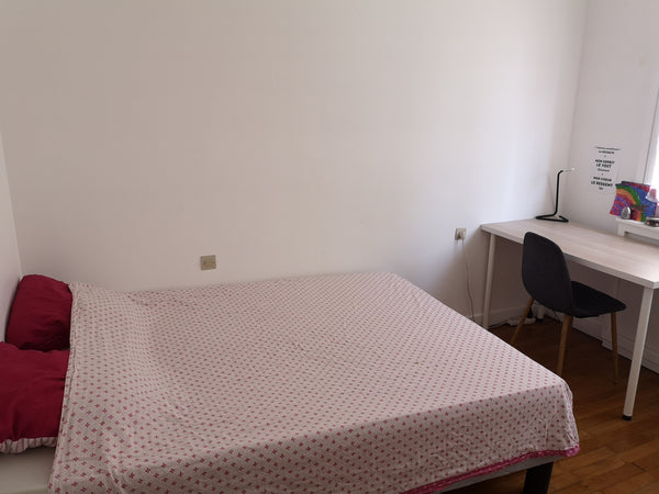 Idéalement situé dans le quartier de Montchat. Chambre privée dans Appart situé   Belle Chambre au Coeur de Montchat Private room in rental unit vacation rental 53720596