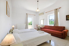 Fully-equipped Apartment with large sitting room, lots of balconies, fully-equip Royal Tunbridge Wells, United Kingdom Large Apartment with pool Entire condo vacation rental 29867528