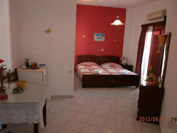 Mimoza Rooms are fully furnished, each with private bathroom with shower, shared  Mimoza Rooms in Adamas - Room with Twin beds 03 Entire rental unit vacation rental 48453803