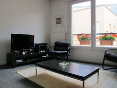 Calm, comfortable!!<br />For women’s.<br /><br /><b>The space</b><br />Bedroom i Higashiosaka, Japan Have a good days in Paris! Private room in rental unit vacation rental 21981166