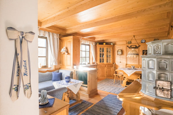 We invite you to our charming Ober St. Veit house for a cozy and romantic getawa Vienna, Austria Knusperhäuschen Ober St. Veit Entire home vacation rental 54251643