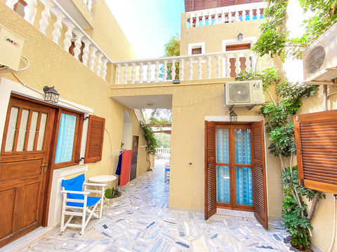 Located in a a quiet area in Perissa, Villa Dima offers comfortable accommodatio Perissa, Greece Budget studio beach side Private room in bed and breakfast vacation rental 49158784