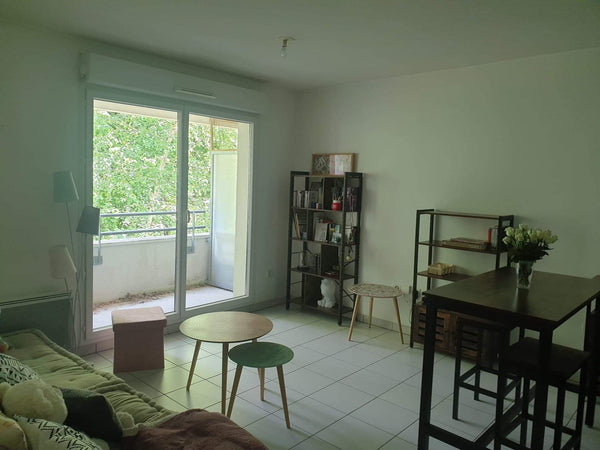 Appartement T2 proche du centre-ville de Mérignac et du CHU. A proximité des tra Mérignac, France T2 entre Centre-ville et CHU Entire condo vacation rental 49480690