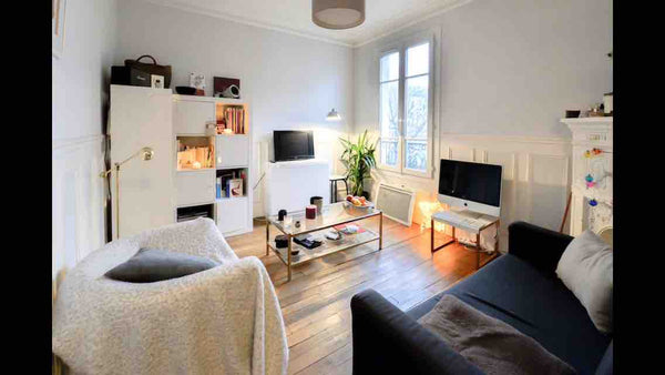 Jolie appartement de 2 pièces, typique parisien (parquet, moulure, cheminée) dan Paris, France Beau 2 pièces typique parisien - Ménilmontant Entire rental unit vacation rental 20579635