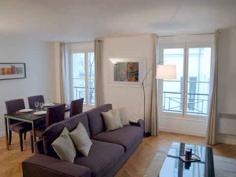 2 bedrooms apartments 80 m2, overlooking a courtyard on the first floor with an  Paris, France Un Oasis, 2BR/1BA, 5 people Entire rental unit vacation rental 14134594